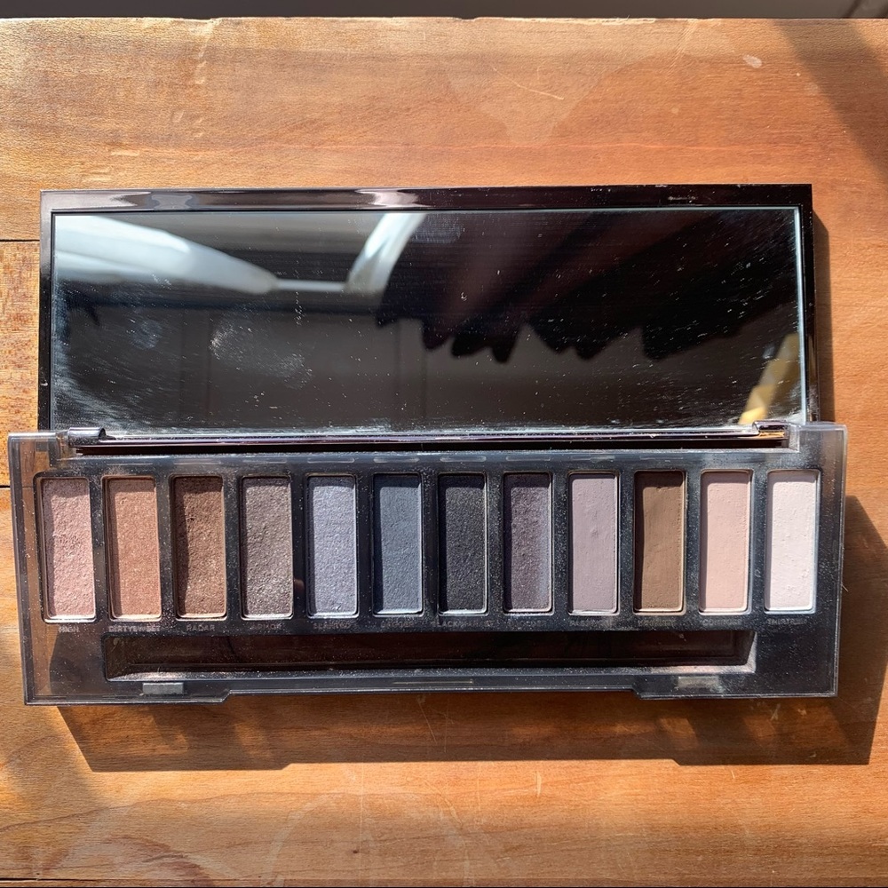Urban Decay Naked Smoky palette